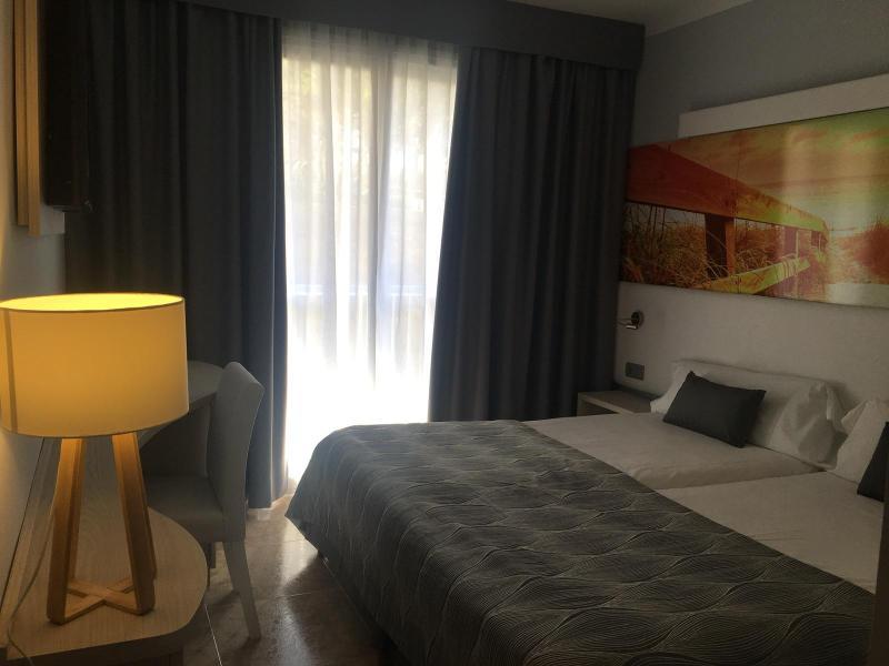 Hotel Bahia Del Sol Santa Ponsa Kültér fotó